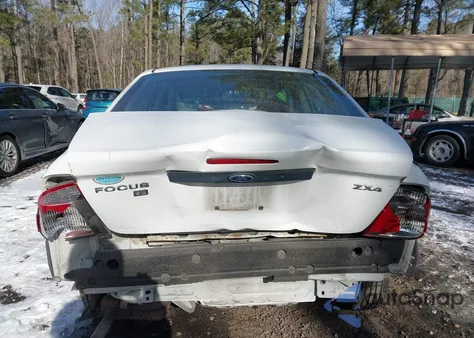 2005 Ford Focus Zx4 из США, поврежденный, VIN 1FAFP34N85W251887